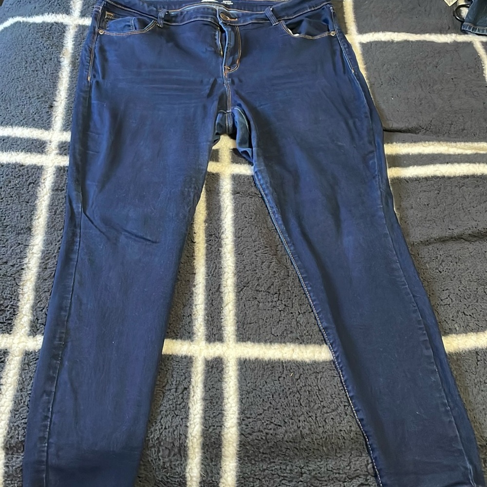 Dark blue jeans old navy rockstar supper skinny mid rise 16 stretchy hugs curves